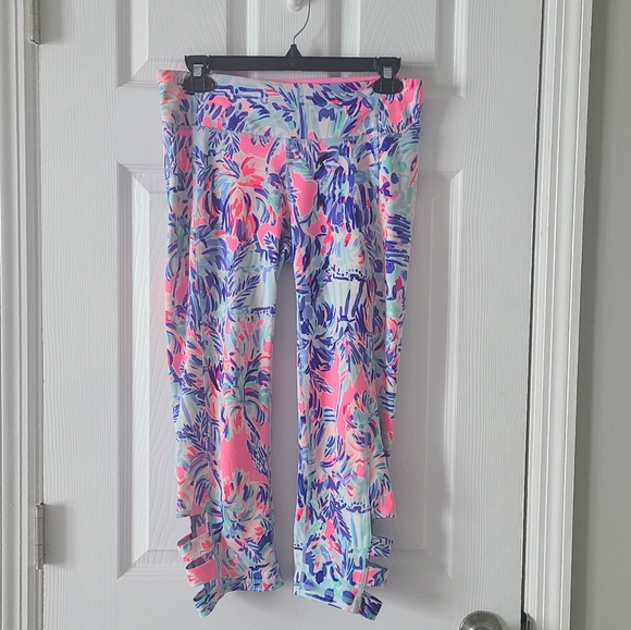 Lilly Pulizer Luxletic Weekender Crop Legging - Picture 8 of 8